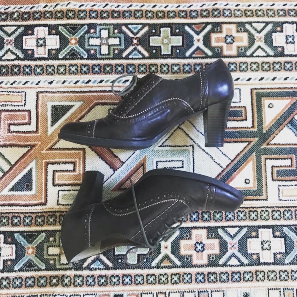 Brown Oxford Heels